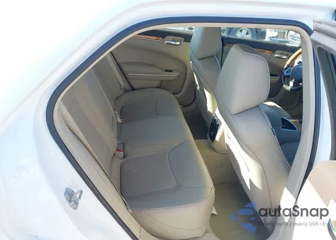 2014 Chrysler 300C Awd z USA, uszkodzony, nr VIN 2C3CCAKG9EH157957